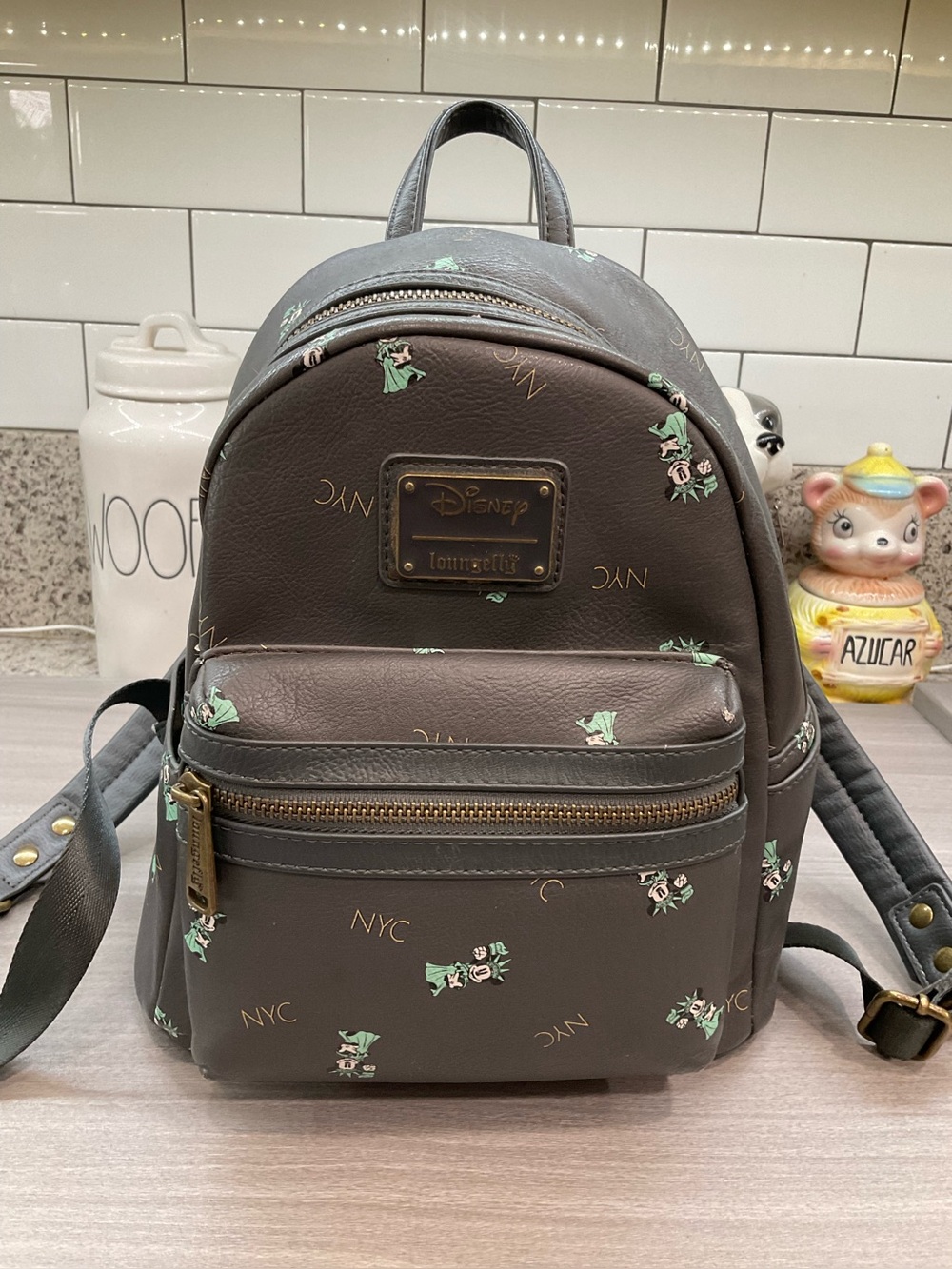 DISNEY MINNIE MOUSE STATUE OF LIBERTY MINI BACKPACK BY LOUNGEFLY.